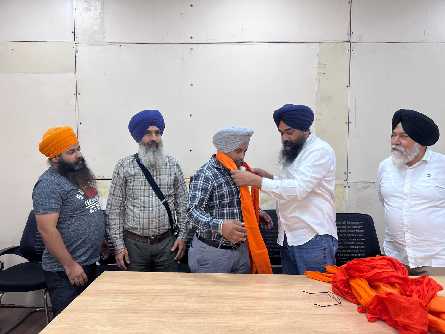 AAP Block President Japinder Singh from Amritsar South becomes part of Shiromani Akali Dal's revival campaign
